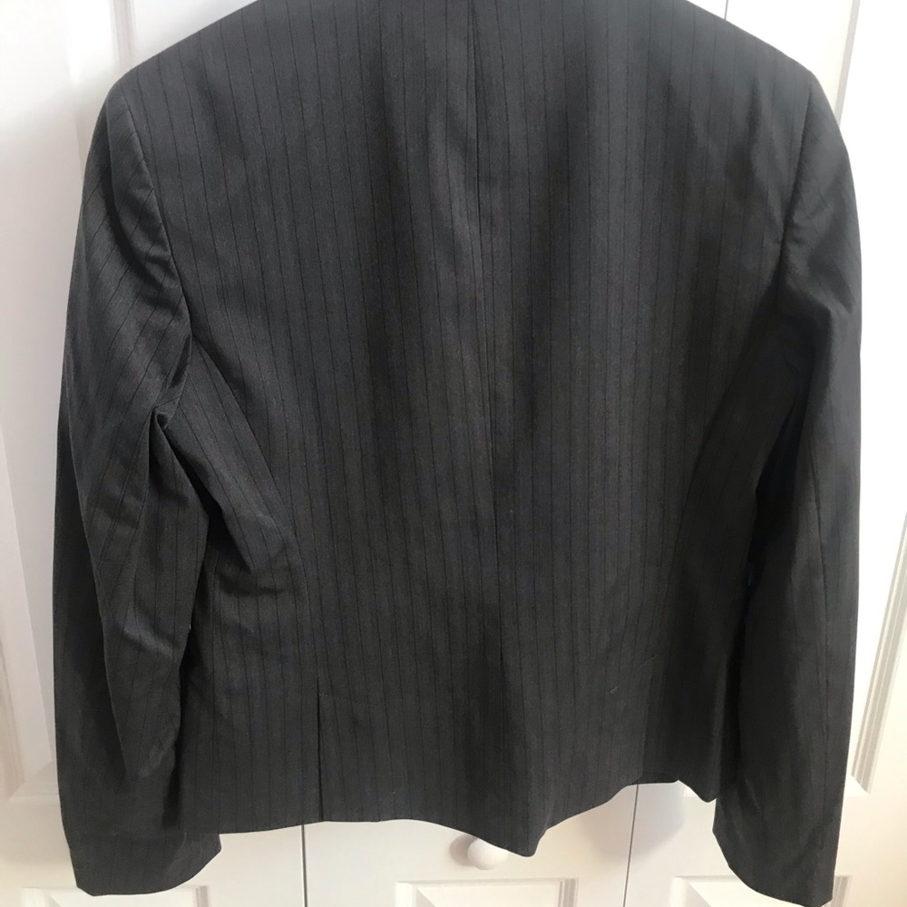 Blazer - Picture 2 of 2